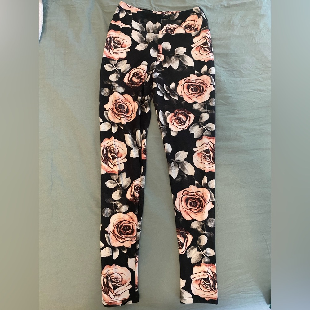 Girls LuLaRoe leggings